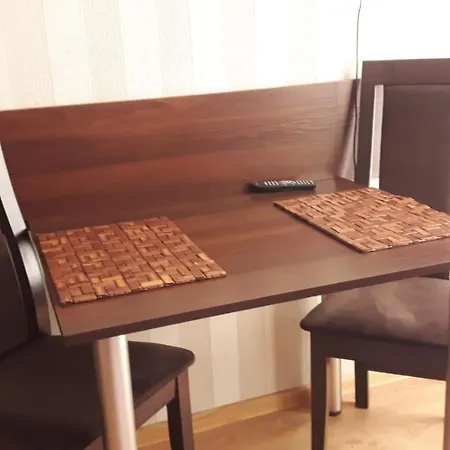 Goscinne Biura Turystycznego Kris *