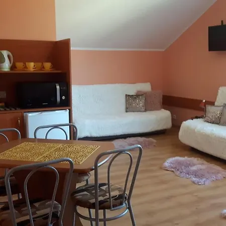 Goscinne Biura Turystycznego Kris * Kudowa-Zdroj