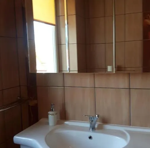 Goscinne Biura Turystycznego Kris Apartment *