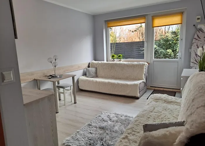 Goscinne Biura Turystycznego Kris *