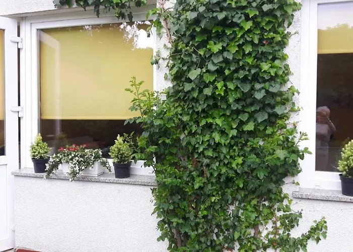 Goscinne Biura Turystycznego Kris *